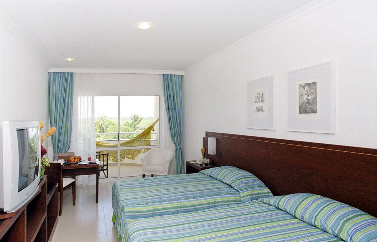 Ein Doppelbettzimmer vom Bahia Plaza Hotel